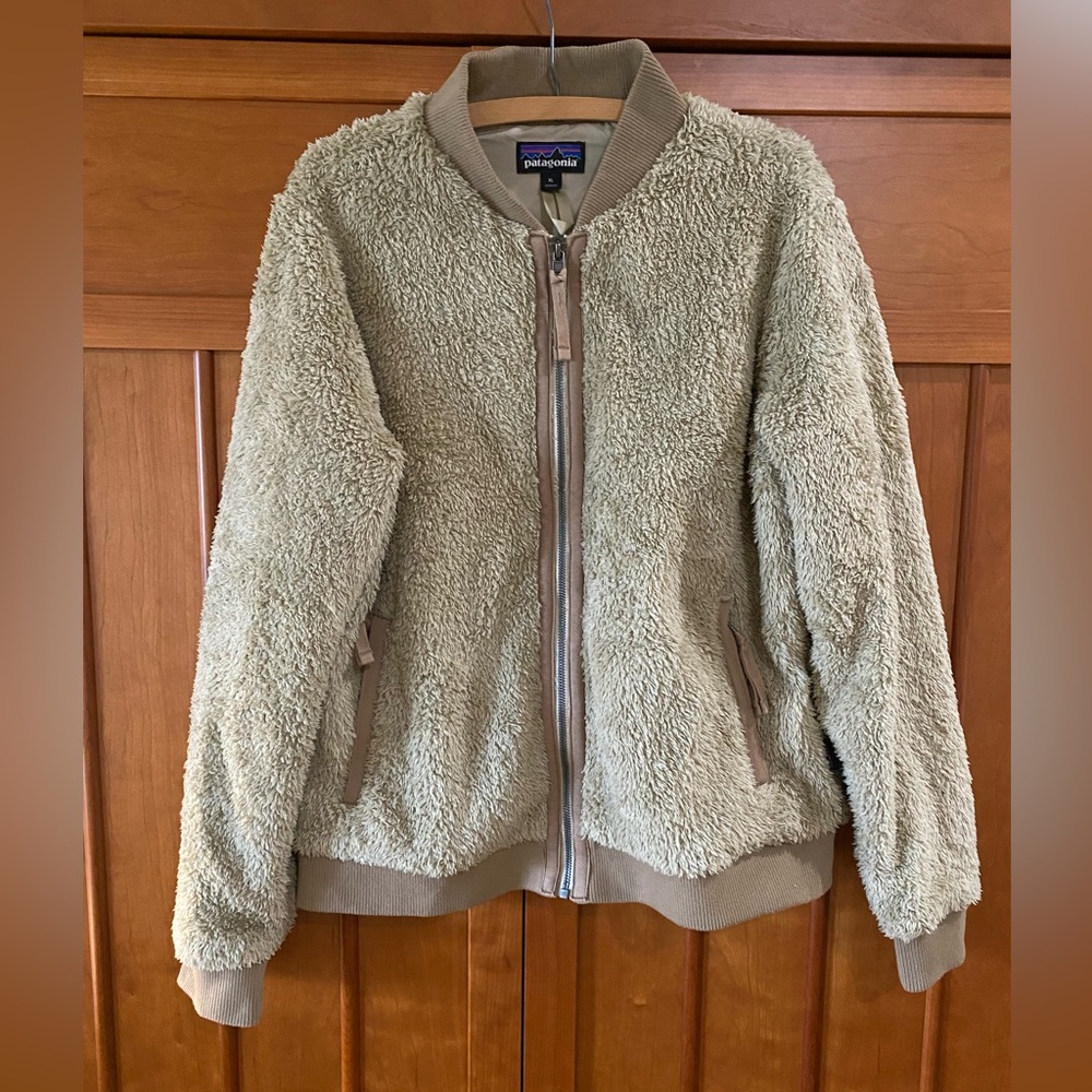 Patagonia teddy bomber. Size large